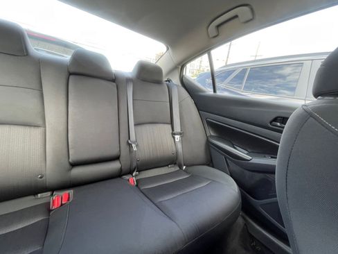 Used 2025 Nissan Altima 2.5 SV image 38