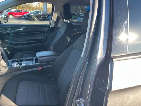 Used 2024 Ford Edge SE w/ Black Appearance Package image 19