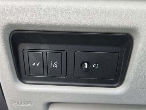 Used 2019 Land Rover Discovery Sport HSE image 32