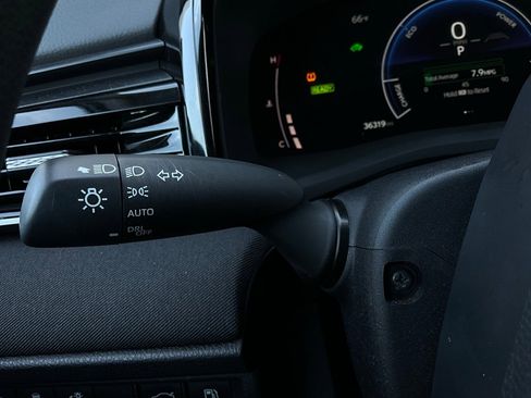 Used 2025 Toyota Camry LE image 33