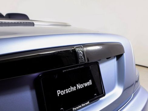 Used 2018 Rolls-Royce Dawn RWD image 16