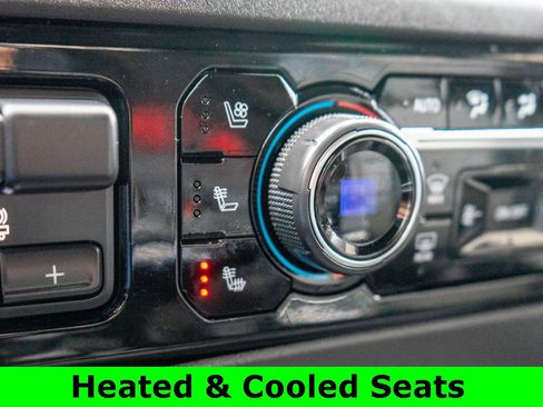 Used 2022 Chevrolet Silverado 1500 ZR2 w/ Technology Package image 27