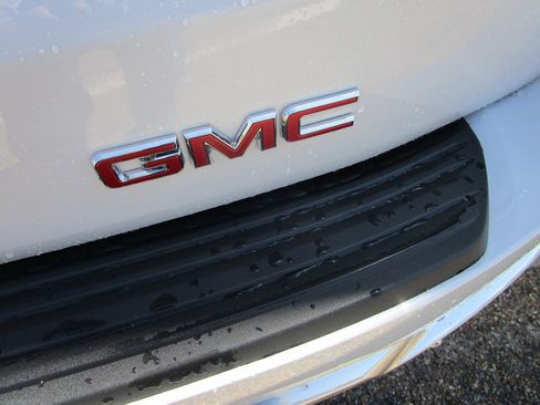 New 2026 GMC Yukon XL Denali w/ Denali Reserve Package RWD image 14