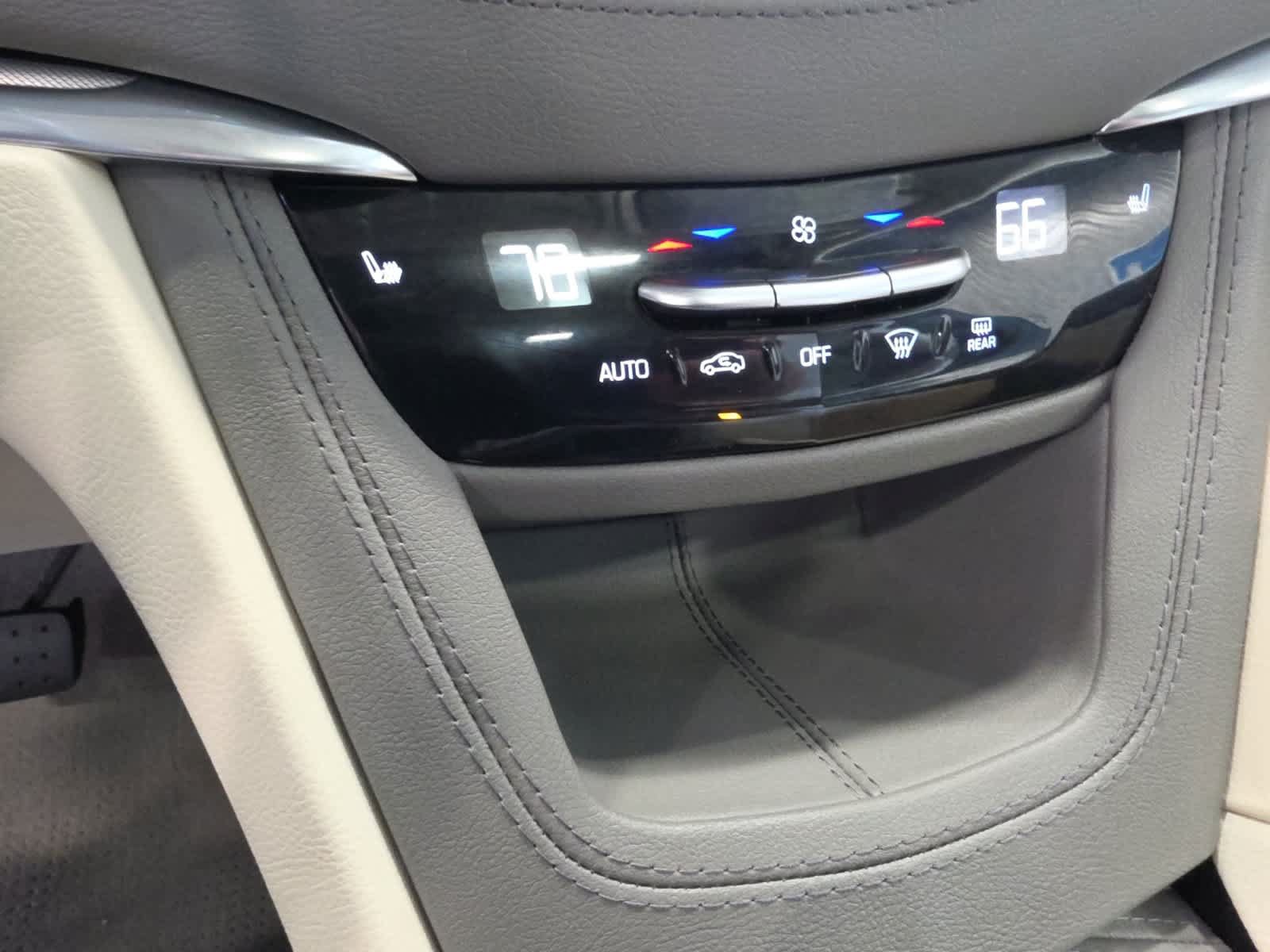 Used 2025 Cadillac XT5 Premium Luxury w/ Technology Package AWD/4WD image 26