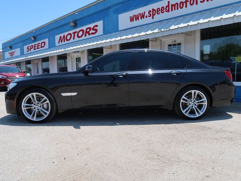 Used 2015 BMW 740i RWD image 3