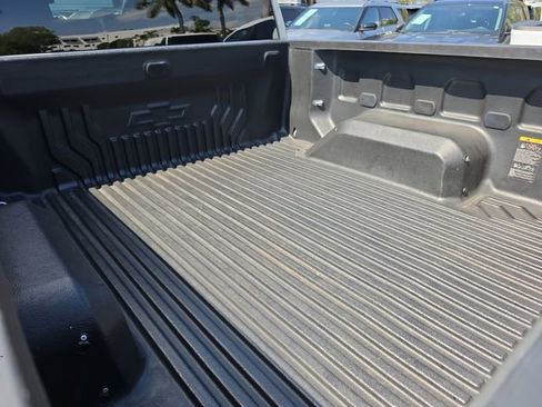 Used 2022 Chevrolet Silverado 1500 Custom image 6