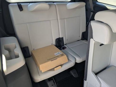 Used 2025 Hyundai Santa Fe Limited FWD image 15