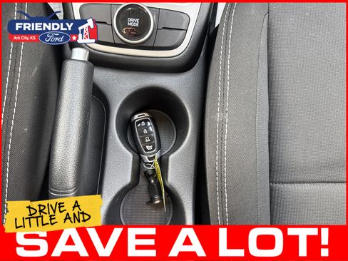 Used 2025 Hyundai Venue SEL FWD image 38