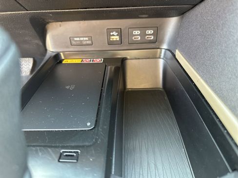 Used 2025 Toyota Camry LE FWD image 17