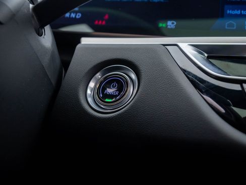 Certified 2025 Cadillac Lyriq Luxury w/ LPO, Floor Liner Package image 27