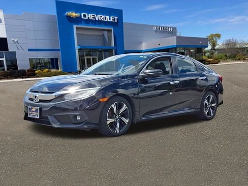 Used 2017 Honda Civic Touring image 32