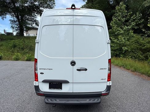 Used 2025 Mercedes-Benz Sprinter 2500 image 10