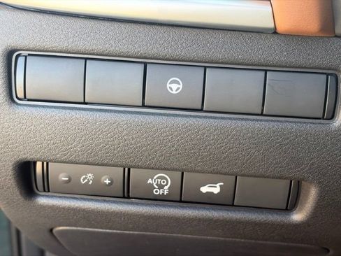 Used 2026 Nissan Rogue Platinum AWD/4WD image 34