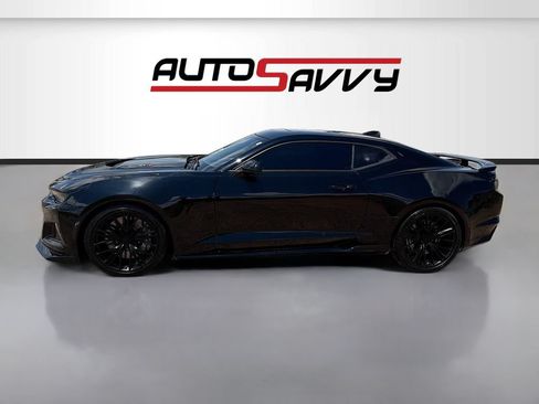 Used 2021 Chevrolet Camaro ZL1 RWD image 4