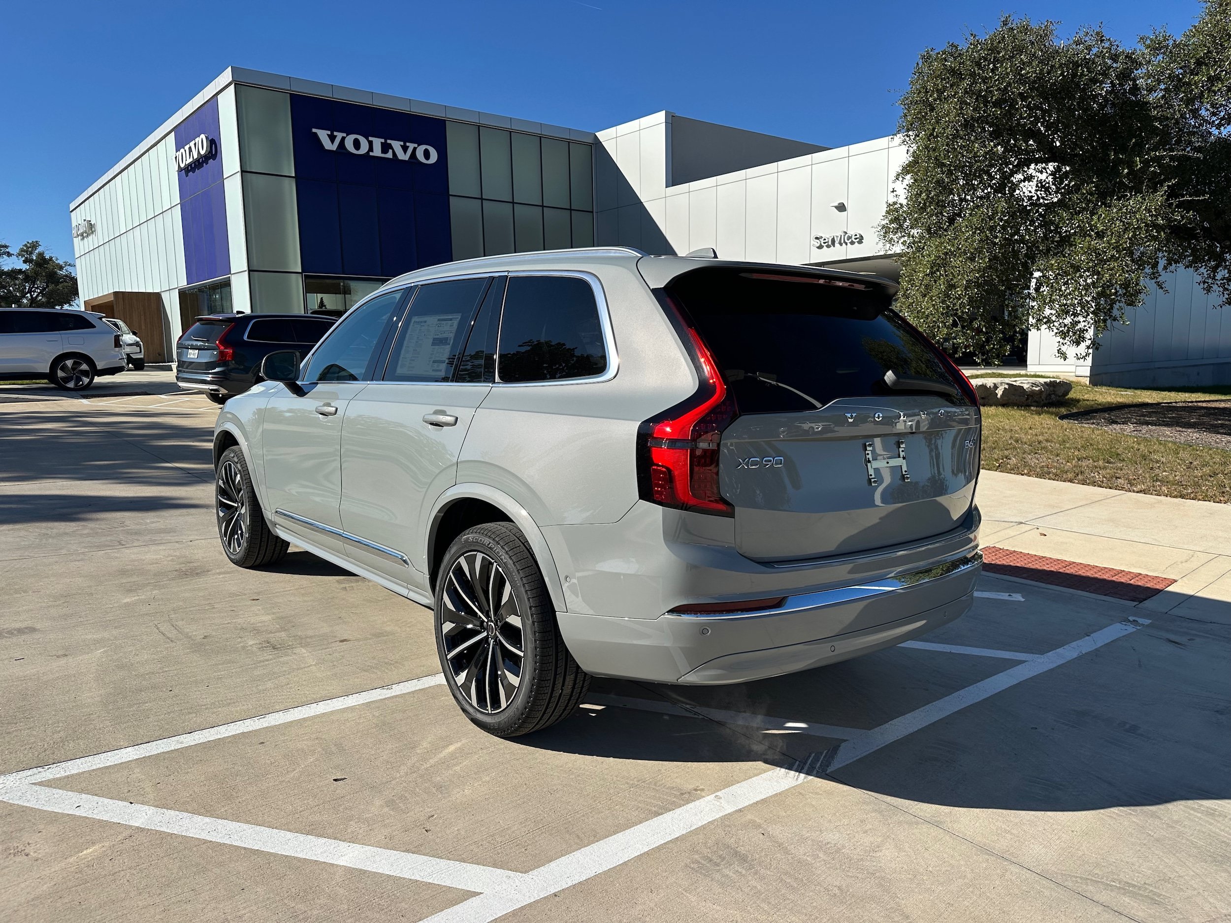 Used 2026 Volvo XC90 B6 Plus w/ Protection Package Premier AWD/4WD image 4