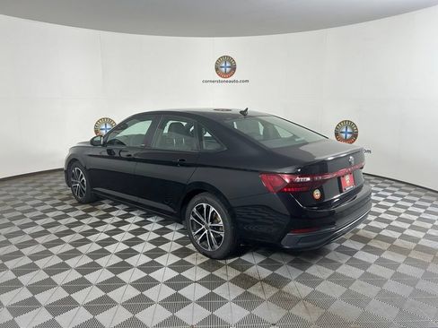 Used 2025 Volkswagen Jetta Sport FWD image 17