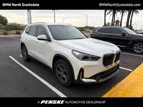 Used 2023 BMW X1 xDrive28i AWD/4WD image 1