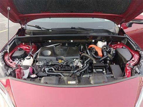 Used 2022 Toyota Venza XLE image 24