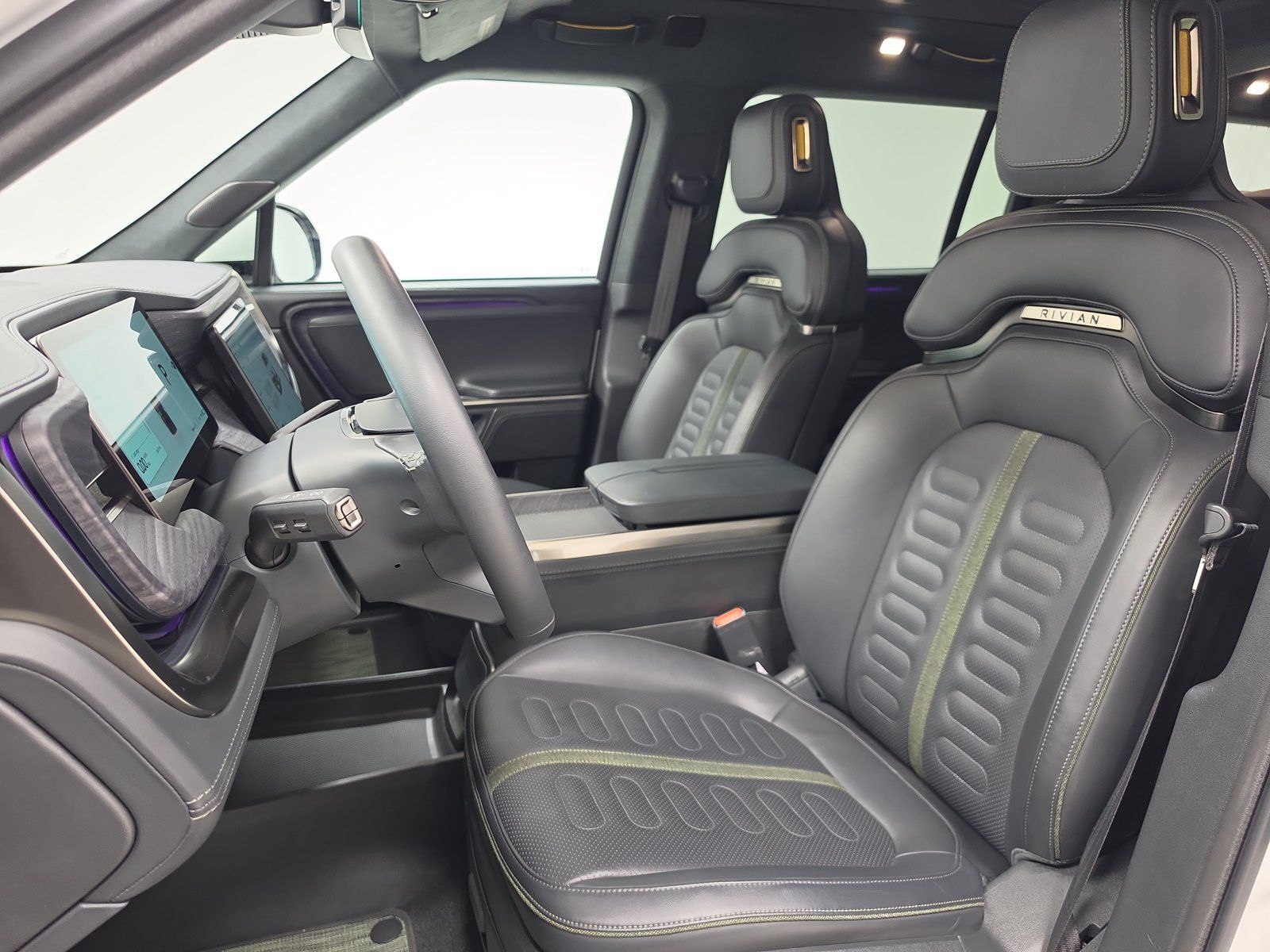 Used 2024 Rivian R1S Adventure Quad AWD/4WD image 20