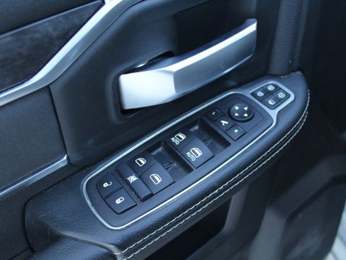 Used 2024 RAM 2500 Big Horn w/ Bed Utility Group image 9