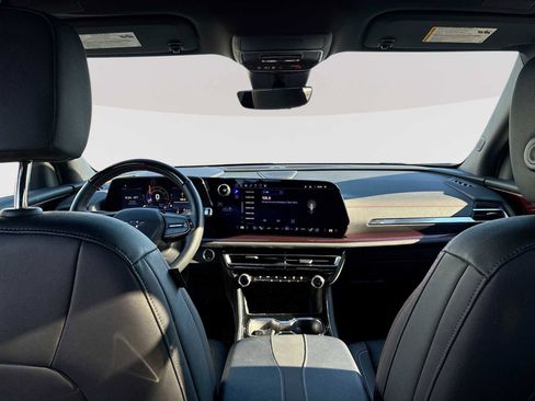 Certified 2024 Chevrolet Traverse RS w/ LPO, Floor Liner Package image 21