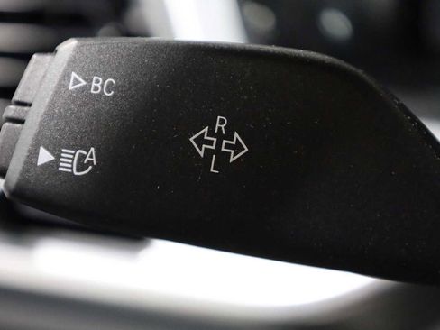 Used 2024 BMW X5 xDrive40i w/ M Sport Package image 29