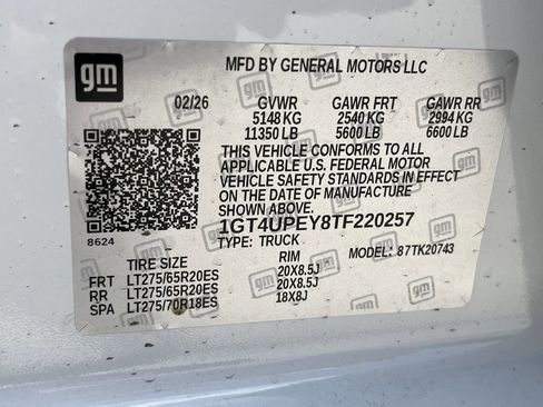 New 2026 GMC Sierra 2500 AT4 w/ AT4 Premium Plus Package AWD/4WD image 38