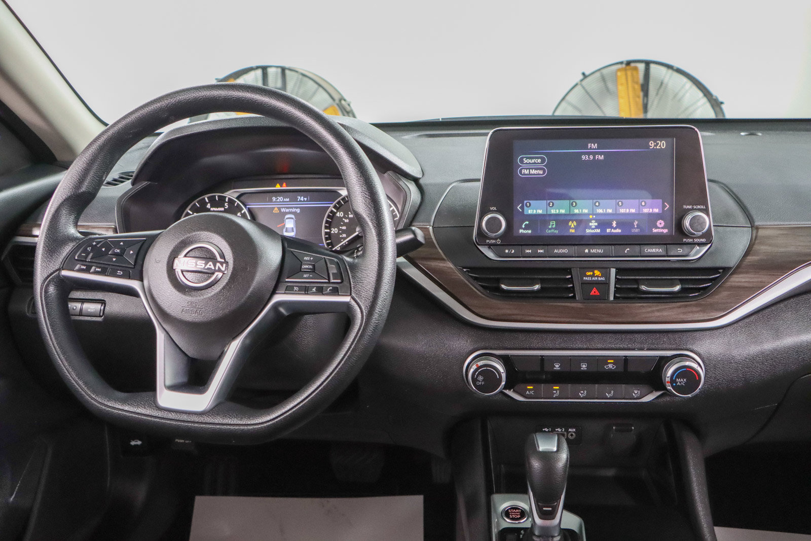 Used 2024 Nissan Altima 2.5 SV FWD image 17