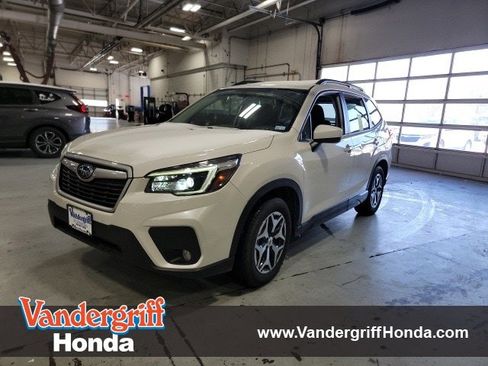 Used 2021 Subaru Forester Premium image 1