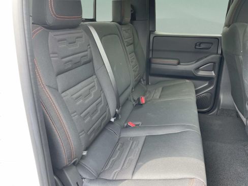 Used 2026 Nissan Frontier Pro-X w/ Pro-X Convenience Package RWD image 16