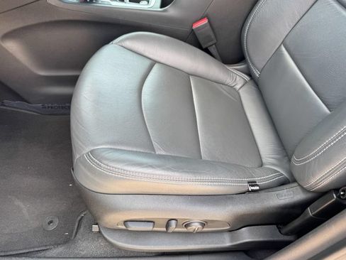 Used 2022 Chevrolet Equinox LT FWD image 14