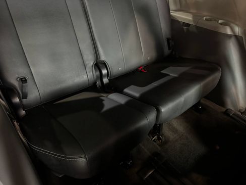 Used 2013 Toyota Sienna SE FWD image 20