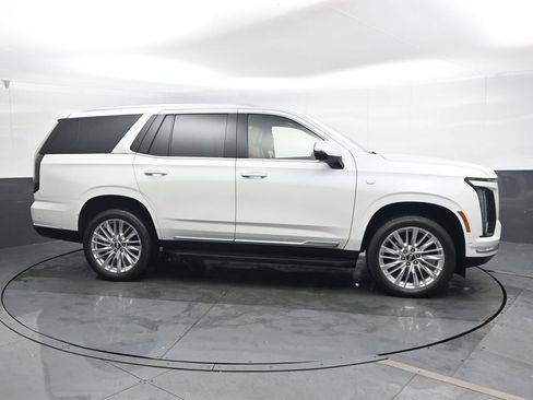 Used 2025 Cadillac Escalade Premium Luxury w/ LPO, Floor Liner Package image 5