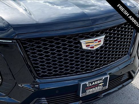Used 2025 Cadillac Escalade Sport w/ Touring Package AWD/4WD image 34