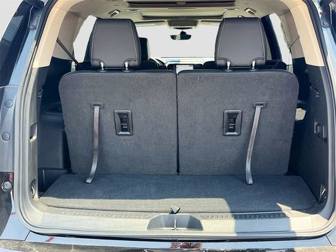 Used 2020 GMC Acadia Denali image 28