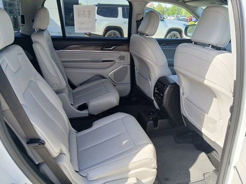 Used 2023 Jeep Grand Cherokee L Overland AWD/4WD image 26