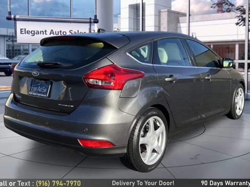 Used 2017 Ford Focus Titanium image 5