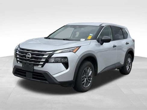 Used 2024 Nissan Rogue S AWD/4WD image 1