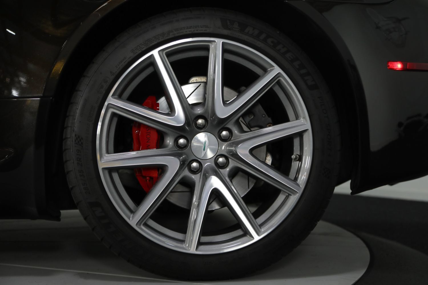 Used 2012 Aston Martin V8 Vantage N420 RWD image 20
