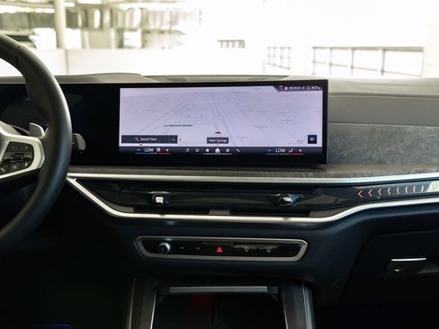 Certified 2025 BMW X5 xDrive40i w/ M Sport Package image 12