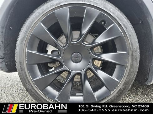 Used 2023 Tesla Model Y Long Range AWD/4WD image 31