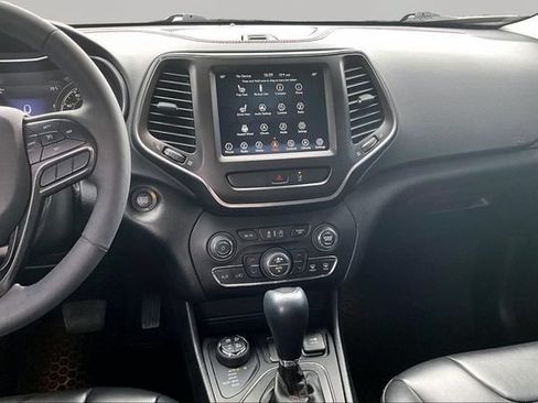 Used 2022 Jeep Cherokee Trailhawk AWD/4WD image 6