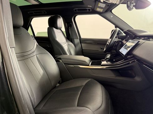 Used 2025 Land Rover Range Rover Sport SE AWD/4WD image 26