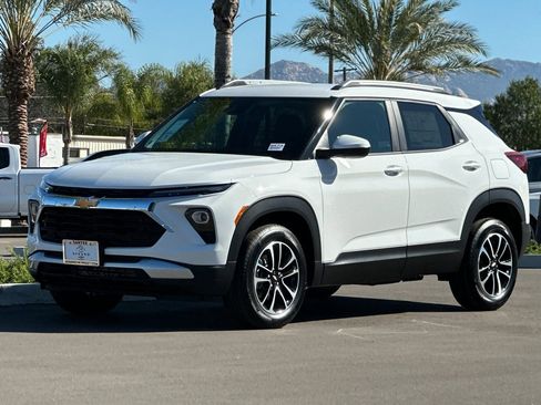 New 2026 Chevrolet TrailBlazer LT w/ LPO, Blackout Package AWD/4WD image 8
