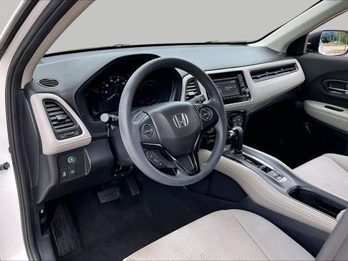 Certified 2021 Honda HR-V LX image 17