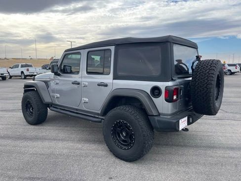 Used 2018 Jeep Wrangler Unlimited Sport image 7