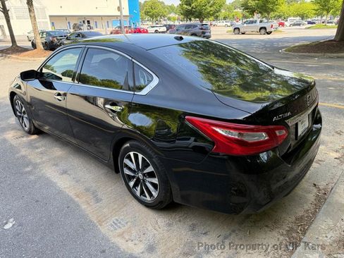 Used 2017 Nissan Altima 2.5 SV FWD image 7