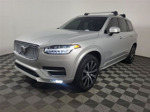 Certified 2025 Volvo XC90 B5 Core w/ Protection Package AWD/4WD image 3