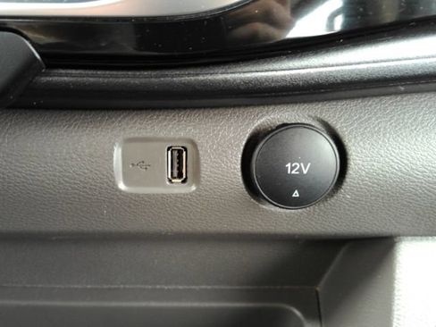 Used 2023 Ford Transit 350 XLT image 39