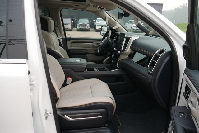 Used 2025 RAM 1500 Tungsten w/ Trailer Tow Group AWD/4WD image 32